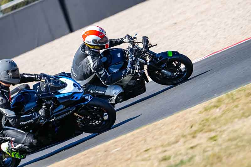 donington no limits trackday;donington park photographs;donington trackday photographs;no limits trackdays;peter wileman photography;trackday digital images;trackday photos
